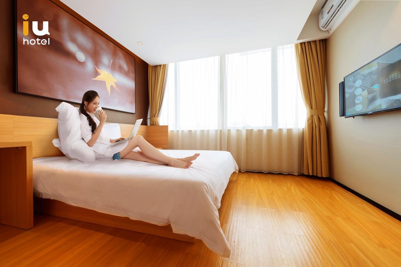 Iu Hotel Hezhou Bus Terminal Esterno foto